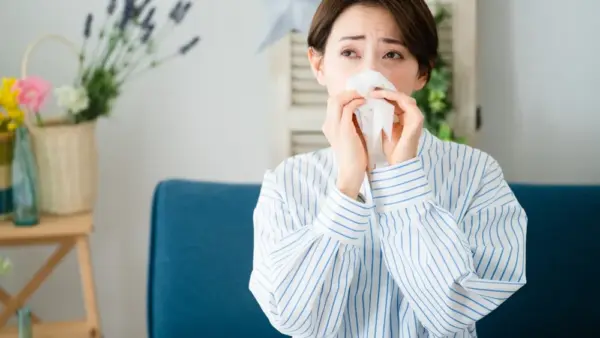 「鼻水が止まらない…」それ、風邪じゃないかも？―副鼻腔炎とアレルギーの違いを知ろう