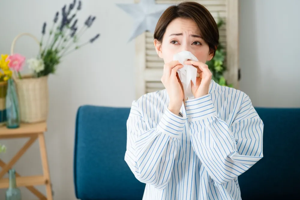 「鼻水が止まらない…」それ、風邪じゃないかも？―副鼻腔炎とアレルギーの違いを知ろう