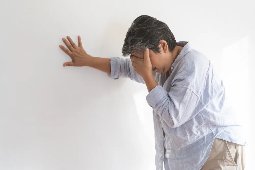 更年期の「ふらつき・めまい」…耳？ホルモン？ストレス？原因と対策をやさしく解説