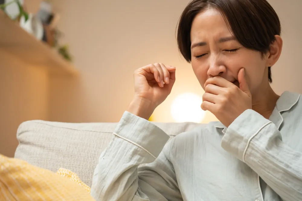 朝だけ咳が出るのは何が原因？痰・コロナとの関係と対処法も解説！