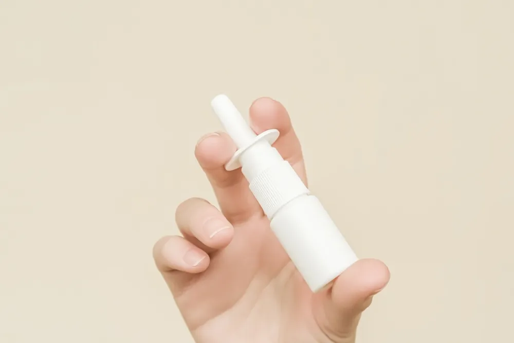 鼻づまりについて。正しい点鼻薬の使い方とは？